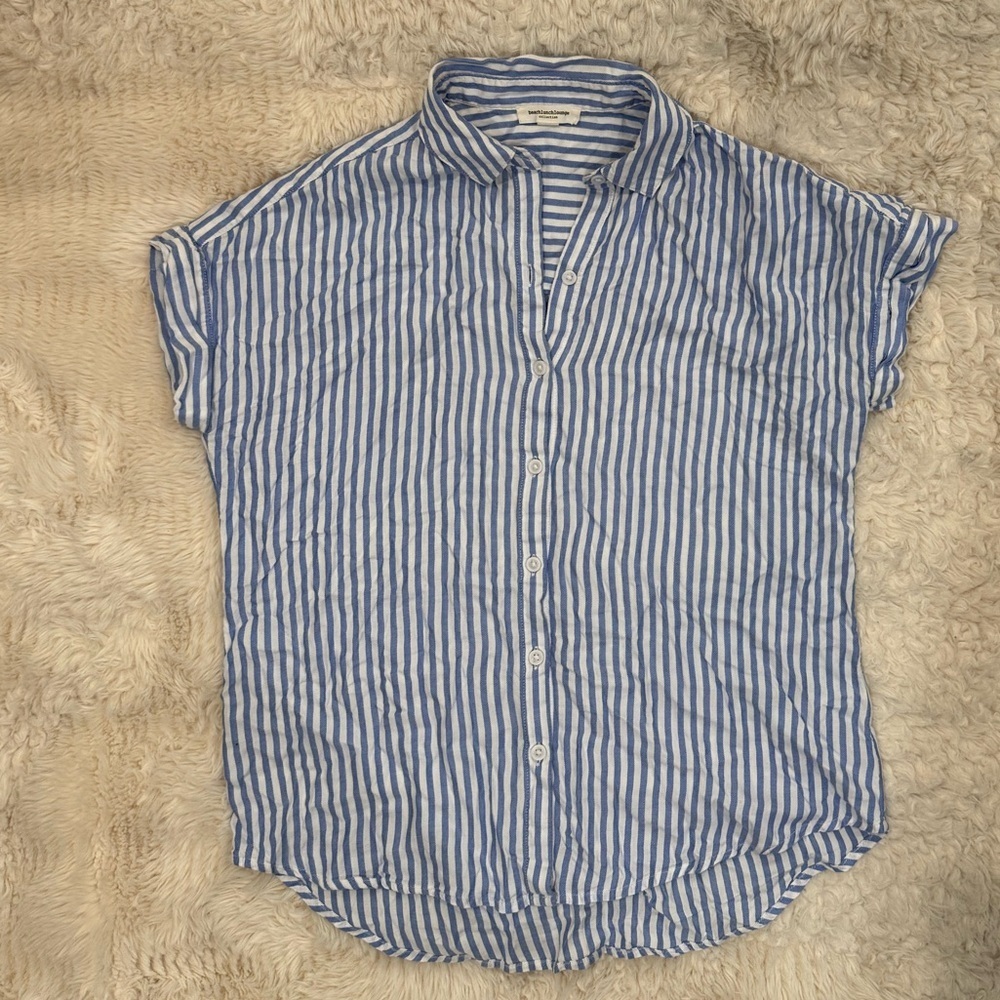 beachlunchlounge Blue and White Striped Short-Sleeve Button-Down Shirt